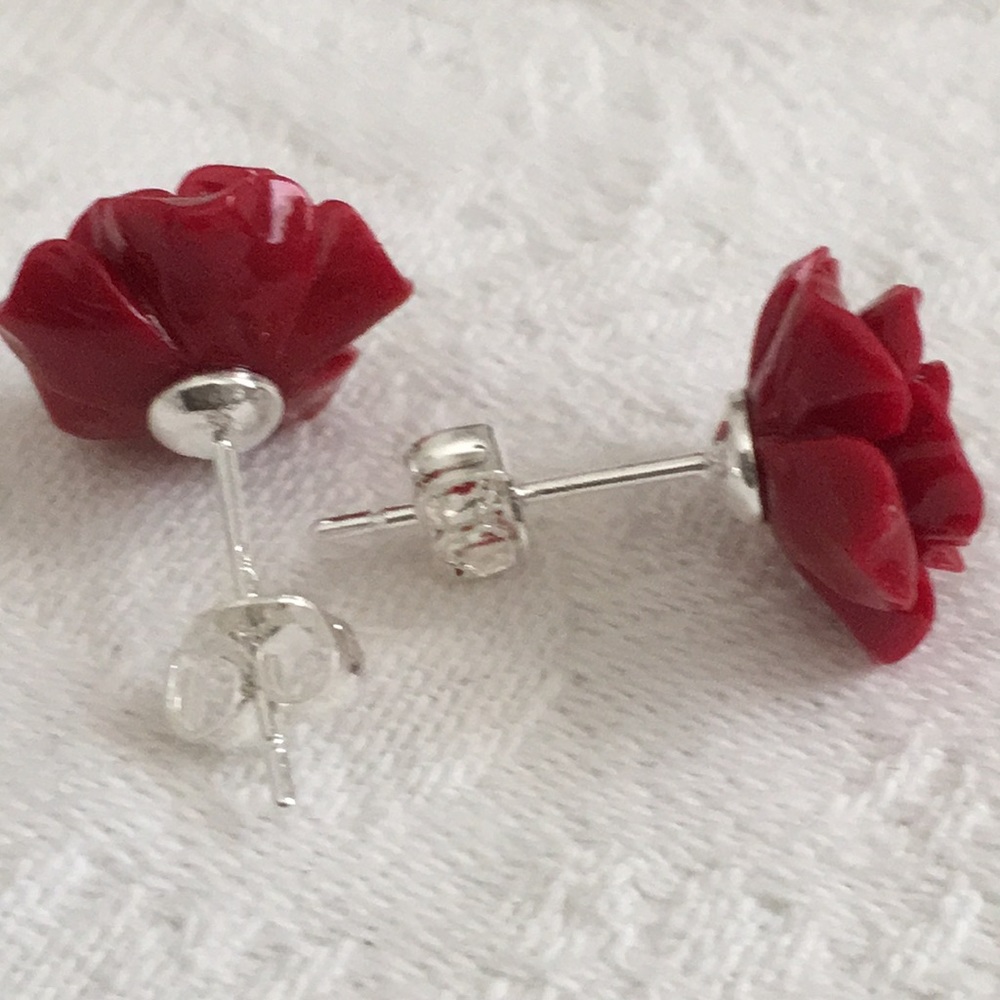 New! Red Rose Stud Earrings - Picture 6 of 8